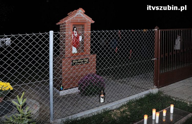 Figurka Serca Pana Jezusa w Szubin Wsi poświęcona