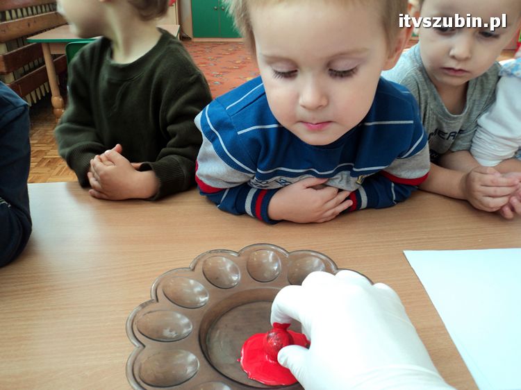 Twórcze Smerfiki z szubińskiego przedszkola nr 2