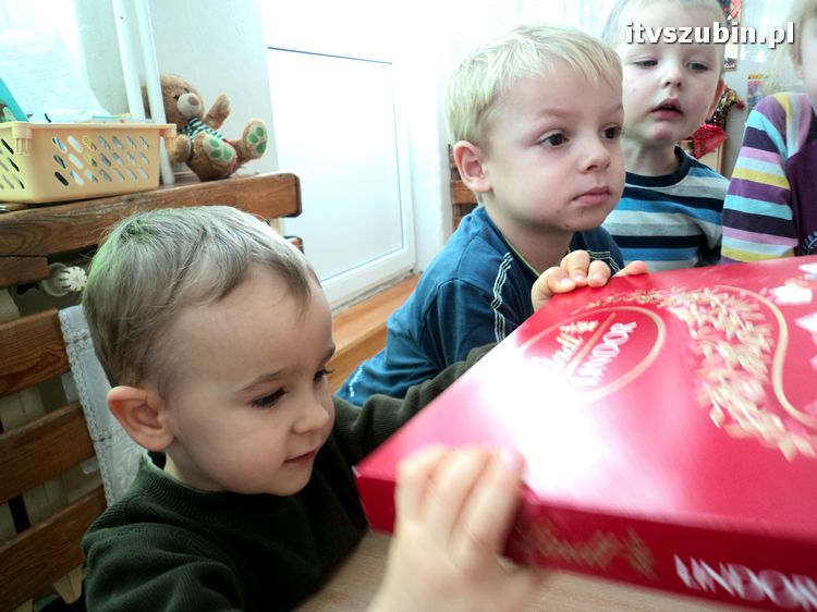 Twórcze Smerfiki z szubińskiego przedszkola nr 2