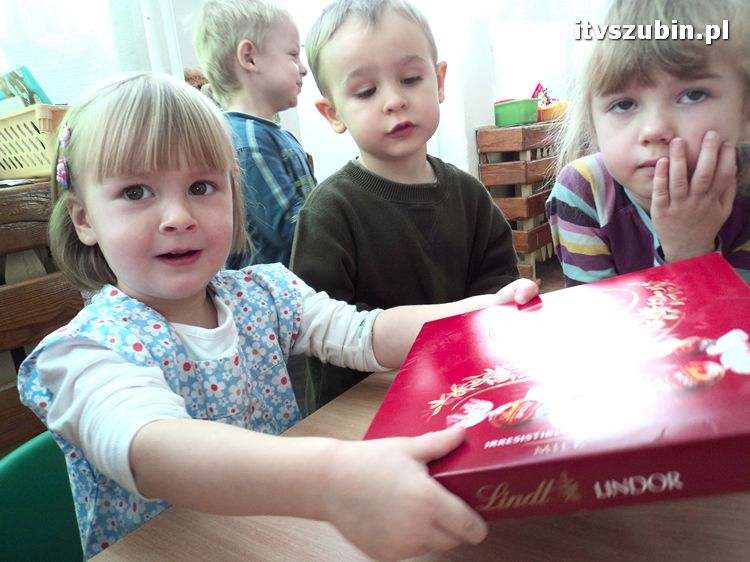 Twórcze Smerfiki z szubińskiego przedszkola nr 2