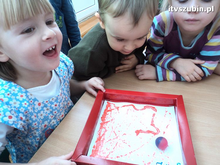 Twórcze Smerfiki z szubińskiego przedszkola nr 2