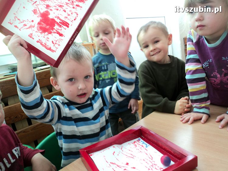Twórcze Smerfiki z szubińskiego przedszkola nr 2