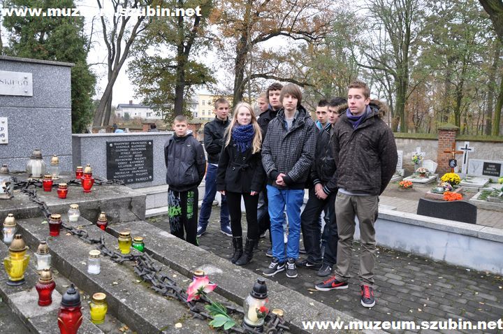 Historia XX wieku na szubińskich Powązkach dla Gimnazjum nr 1
