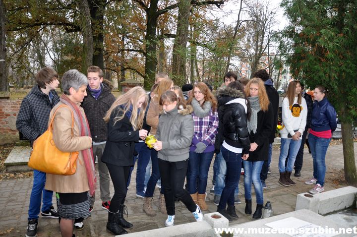 Historia XX wieku na szubińskich Powązkach dla Gimnazjum nr 1