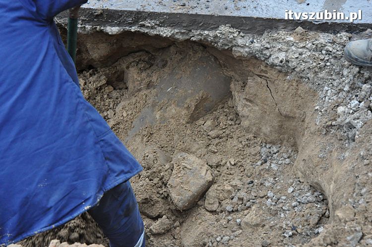 Zapadlisko na ulicy Poprzecznej