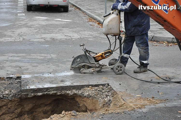 Zapadlisko na ulicy Poprzecznej
