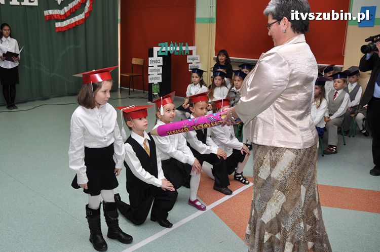 Pasowanie na ucznia w Szkole Podstawowej nr 1 w Szubinie