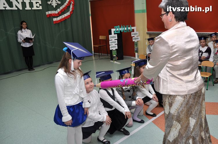 Pasowanie na ucznia w Szkole Podstawowej nr 1 w Szubinie