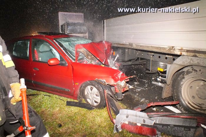 Trzy osoby poszkodowane w zdarzeniu drogowym pod Minikowem