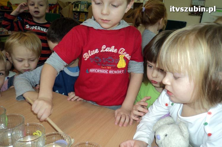 ?Nauczyciel tylko otwiera drzwi do wiedzy, wejść musisz sam?
