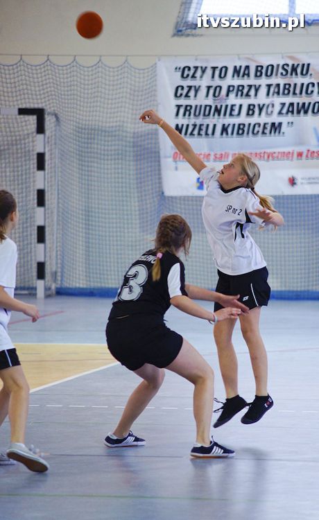 Dominacja piłkarek ręcznych ze Szkoły Podstawowej Nr 1 w Szubinie