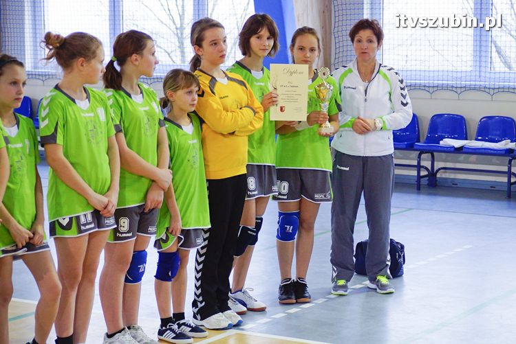 Dominacja piłkarek ręcznych ze Szkoły Podstawowej Nr 1 w Szubinie