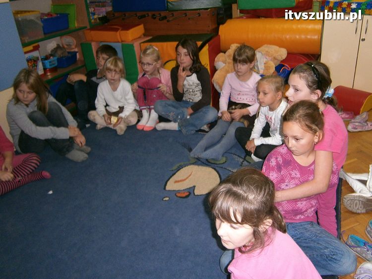 Szkolenie z udzielania pierwszej pomoc dla dzieci z szubińskiej dwójki