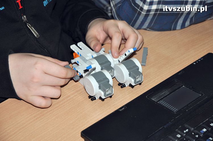 Ożywiamy roboty - kurs robotyki dla uczniów szubińskich podstawówek i gimnazjów
