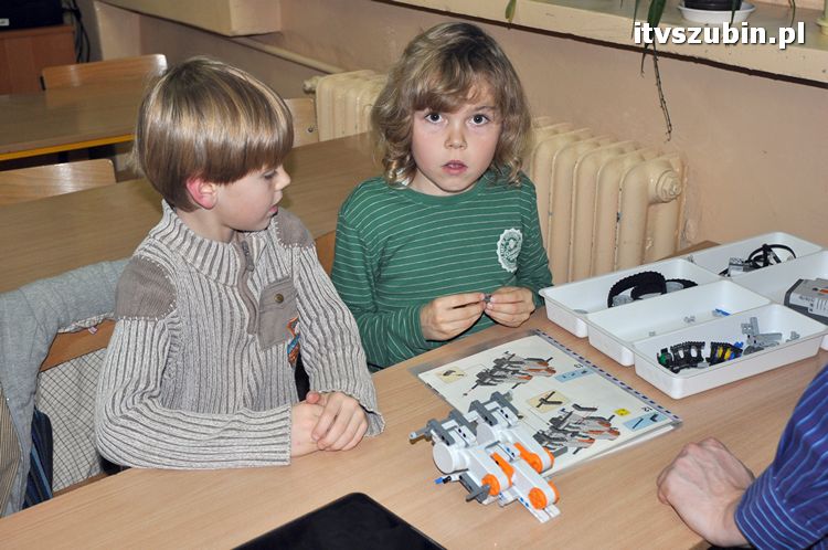Ożywiamy roboty - kurs robotyki dla uczniów szubińskich podstawówek i gimnazjów