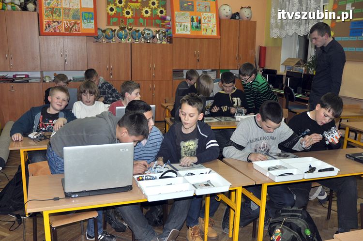 Ożywiamy roboty - kurs robotyki dla uczniów szubińskich podstawówek i gimnazjów