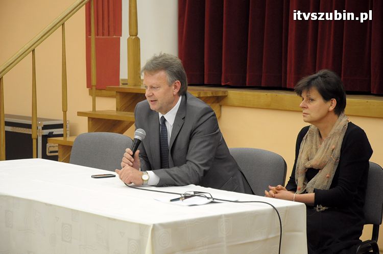 Debata o oświacie w muzealnych murach