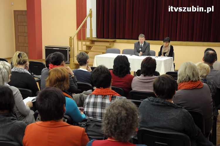 Debata o oświacie w muzealnych murach