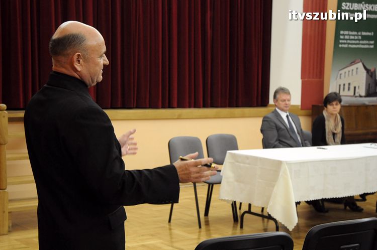 Debata o oświacie w muzealnych murach