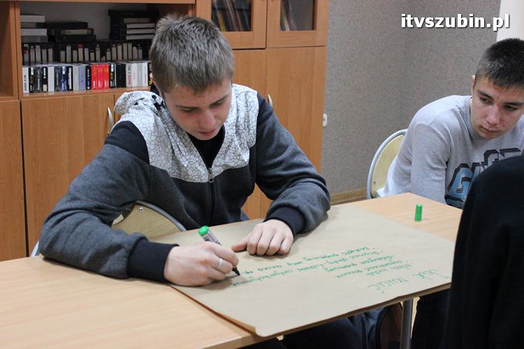 ....TYLKO NIE PAL - kampania prozdrowotna w LO Szubin