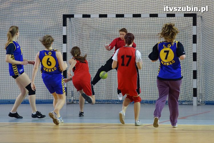 Dziewczęta z szubińskiego liceum mistrzyniami powiatu w piłce ręcznej