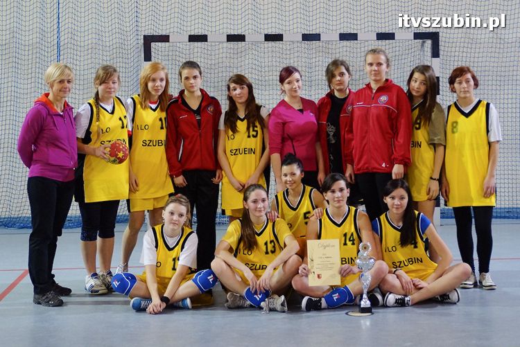 Dziewczęta z szubińskiego liceum mistrzyniami powiatu w piłce ręcznej