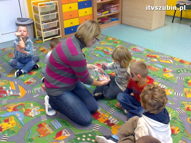 Andrzejkowe wróżby w oddziale przedszkolnym w jedynce