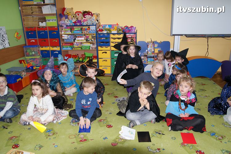 Andrzejkowe wróżby w szubińskiej dwójce