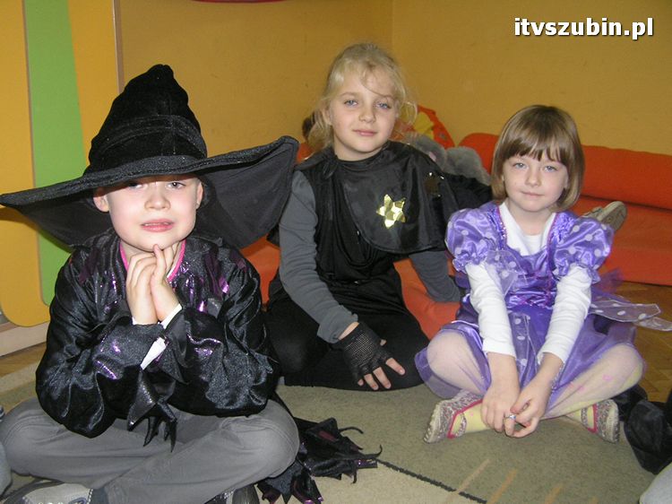 Andrzejkowe wróżby w szubińskiej dwójce