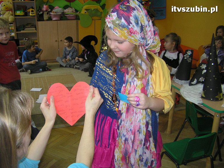 Andrzejkowe wróżby w szubińskiej dwójce