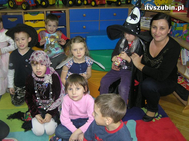 Andrzejkowe wróżby w szubińskiej dwójce