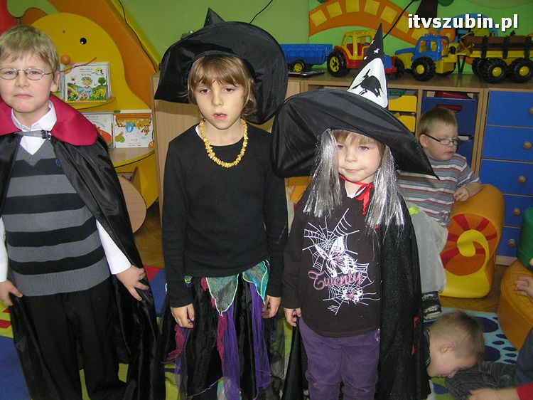 Andrzejkowe wróżby w szubińskiej dwójce