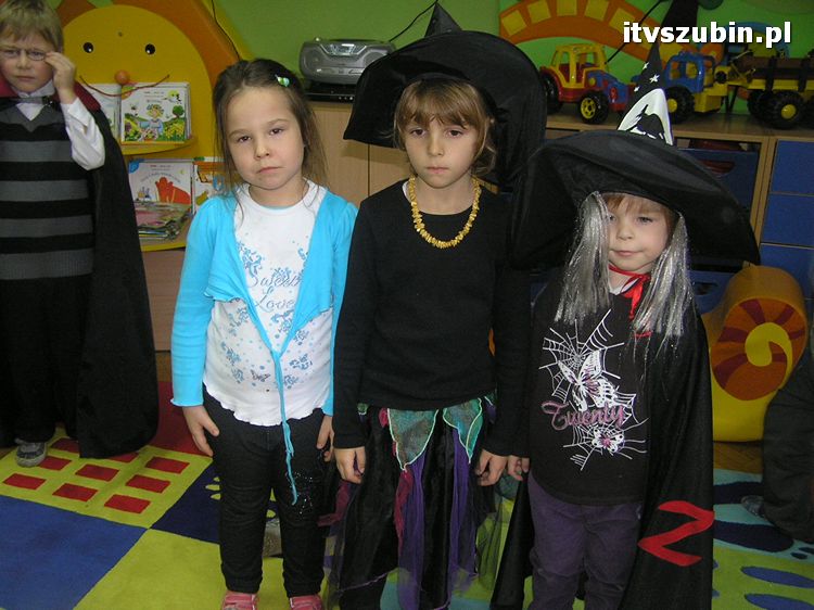 Andrzejkowe wróżby w szubińskiej dwójce