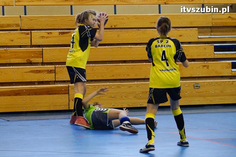 Szczypiornistki z Szubina w półfinale wojewódzkim