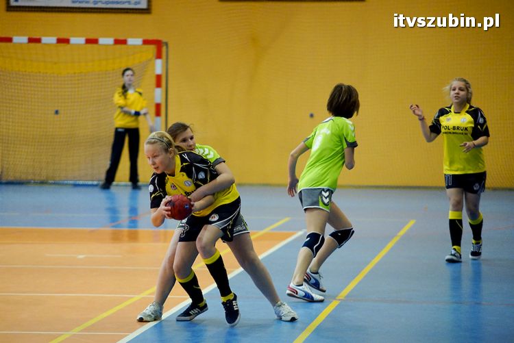 Szczypiornistki z Szubina w półfinale wojewódzkim