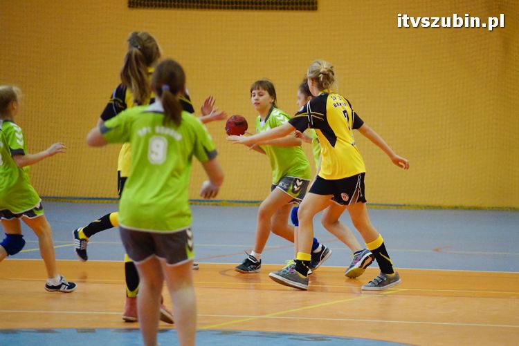 Szczypiornistki z Szubina w półfinale wojewódzkim