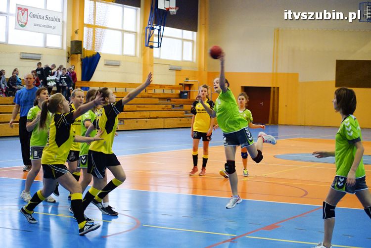Szczypiornistki z Szubina w półfinale wojewódzkim