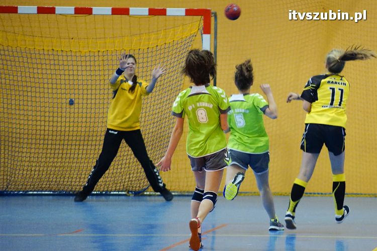 Szczypiornistki z Szubina w półfinale wojewódzkim