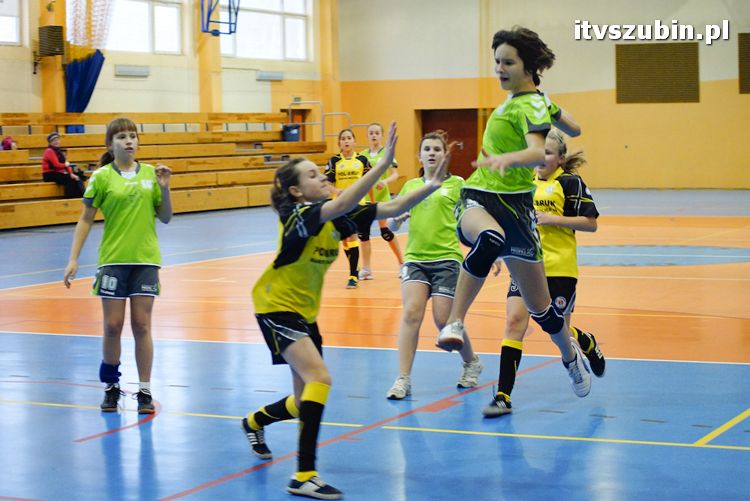 Szczypiornistki z Szubina w półfinale wojewódzkim