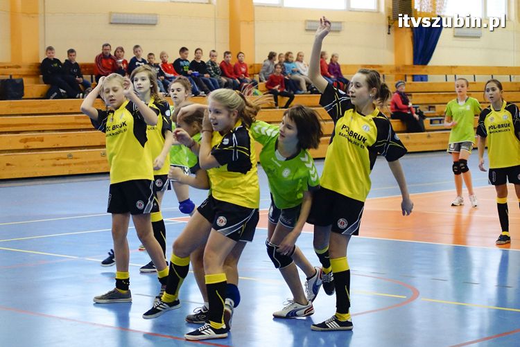 Szczypiornistki z Szubina w półfinale wojewódzkim