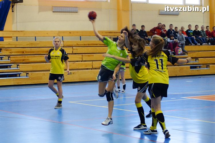 Szczypiornistki z Szubina w półfinale wojewódzkim