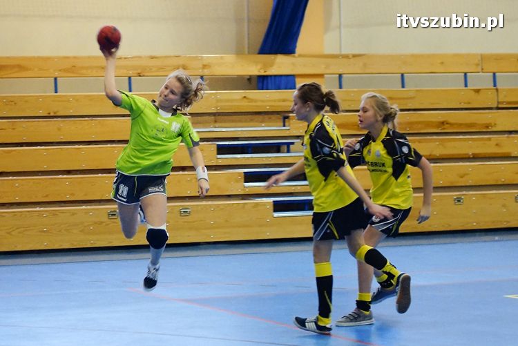 Szczypiornistki z Szubina w półfinale wojewódzkim