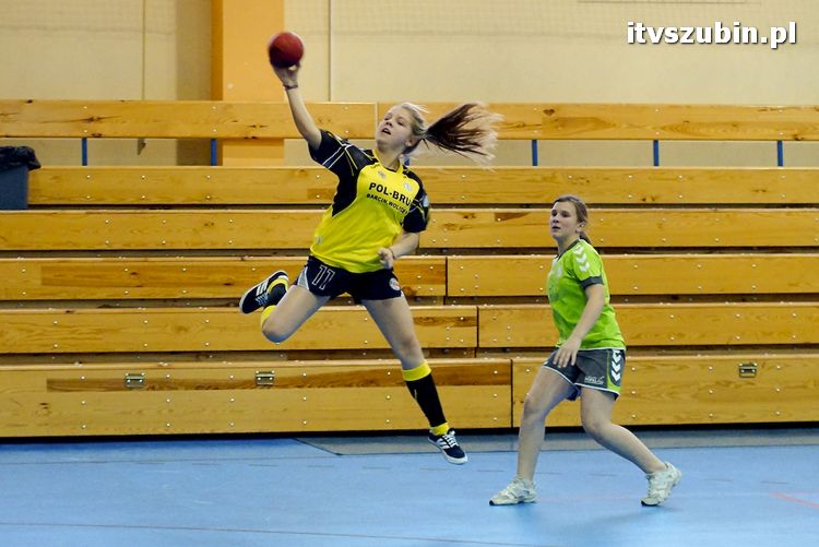 Szczypiornistki z Szubina w półfinale wojewódzkim