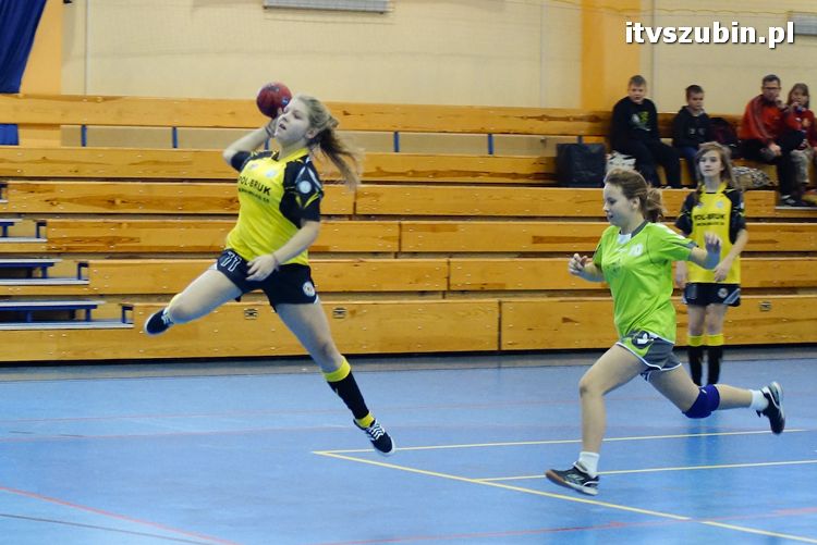 Szczypiornistki z Szubina w półfinale wojewódzkim