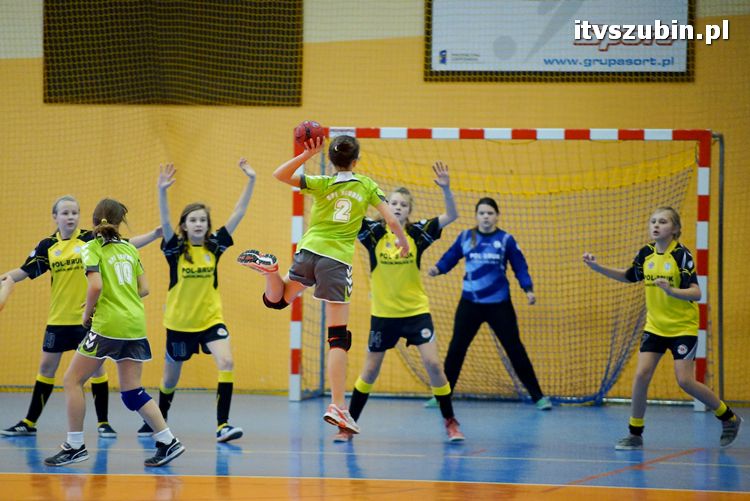 Szczypiornistki z Szubina w półfinale wojewódzkim