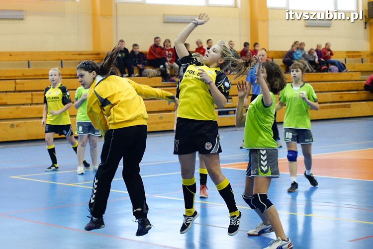 Szczypiornistki z Szubina w półfinale wojewódzkim