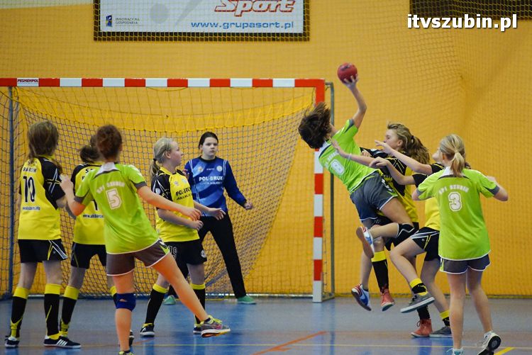 Szczypiornistki z Szubina w półfinale wojewódzkim