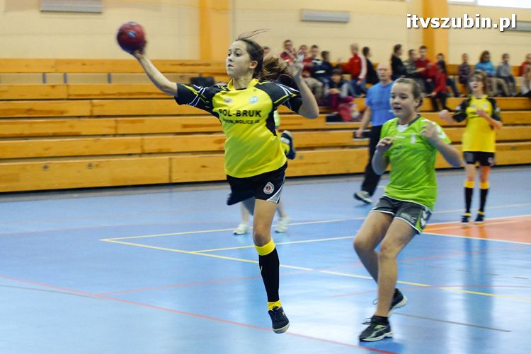 Szczypiornistki z Szubina w półfinale wojewódzkim