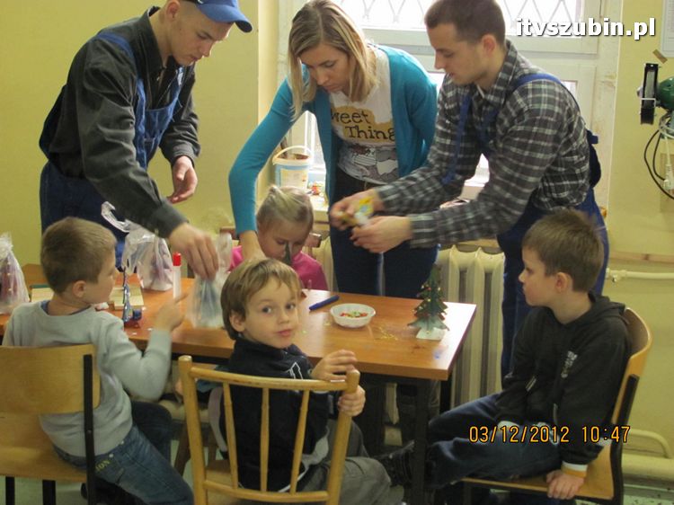 Wycieczka ?Biedronek? do stolarni