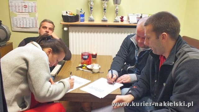 Mikołajkowy Turniej Piłki Nożnej w Żegludze z udziałem reprezentacji szubińskiego LO